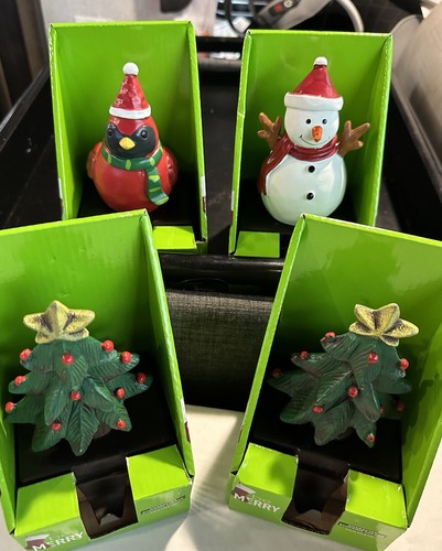 Stocking Hangers set of 4 felt bottom - Christmas Characters 5.9 inch - Picture 2 of 11