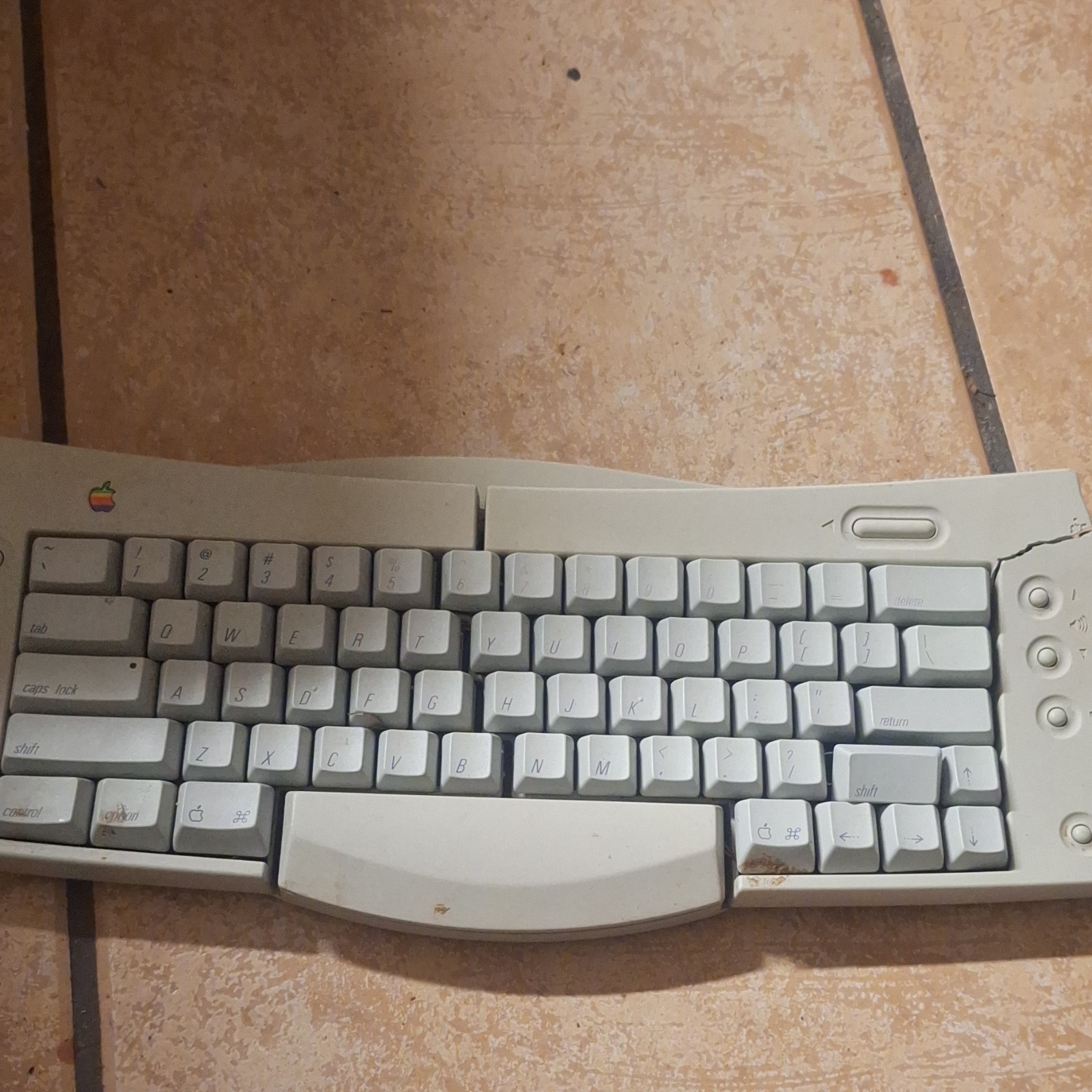 Apple Adjustable Keyboard M1242 Ergonomic QWERTY English Whi