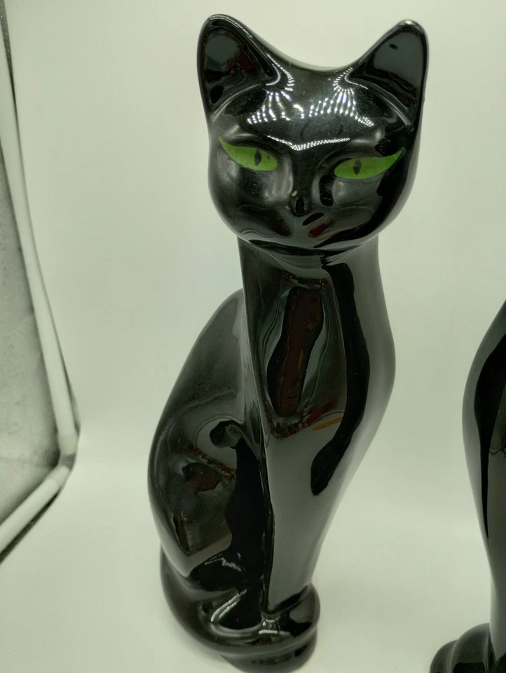 Época vintage feita no Brasil? Gatos siameses pretos de cerâmica elegantes MCM 12,5" de altura - Imagem 3 de 4