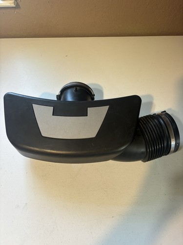 06 07 08 09 10 BMW E60 E63 E64 550i 650i AIR INTAKE DUCT PIPE RUBBER BOOT OEM