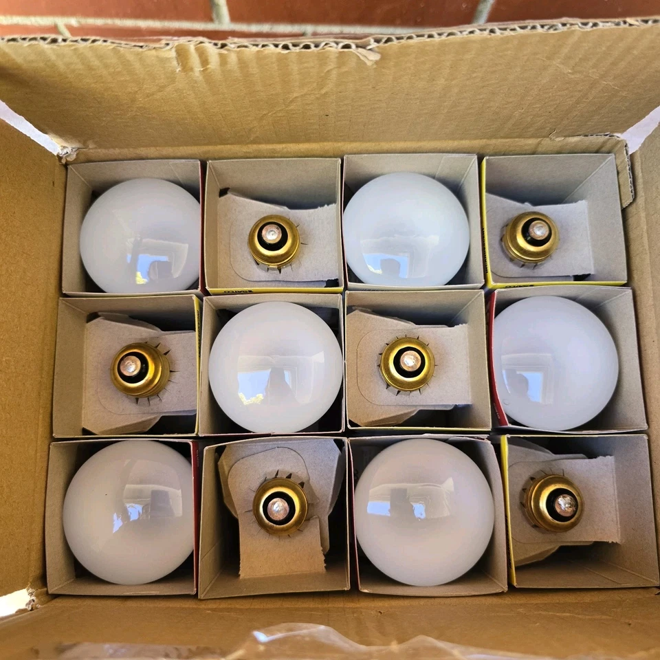 12x Satco S2810 130V Medium Base 30-Watt R20 Light Bulb, Frosted - Image 2 of 4