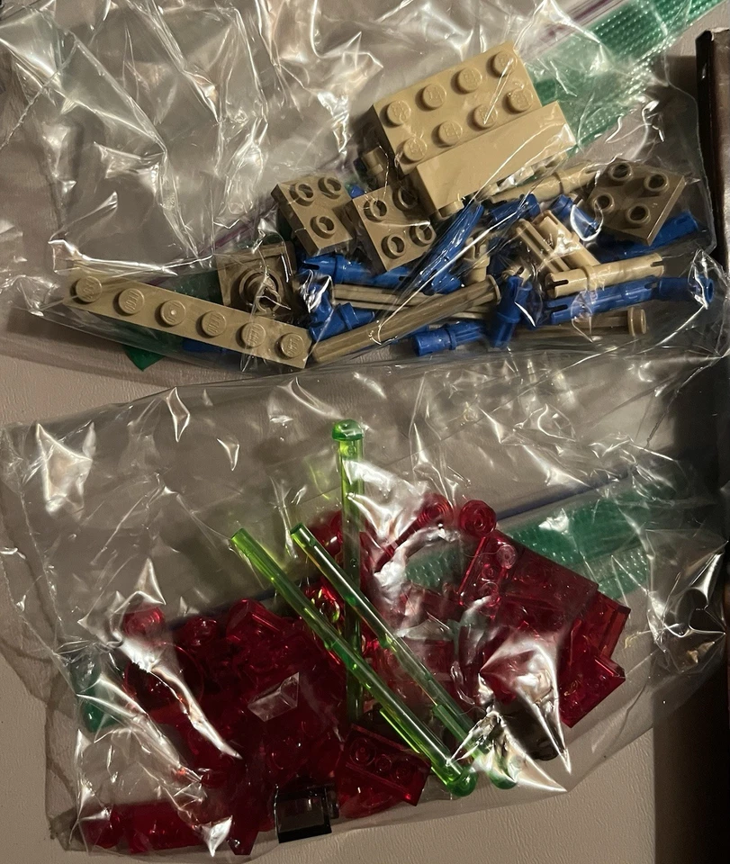 LEGO Star Wars: Kylo Ren's Command Shuttle (75104) - Image 4 of 4