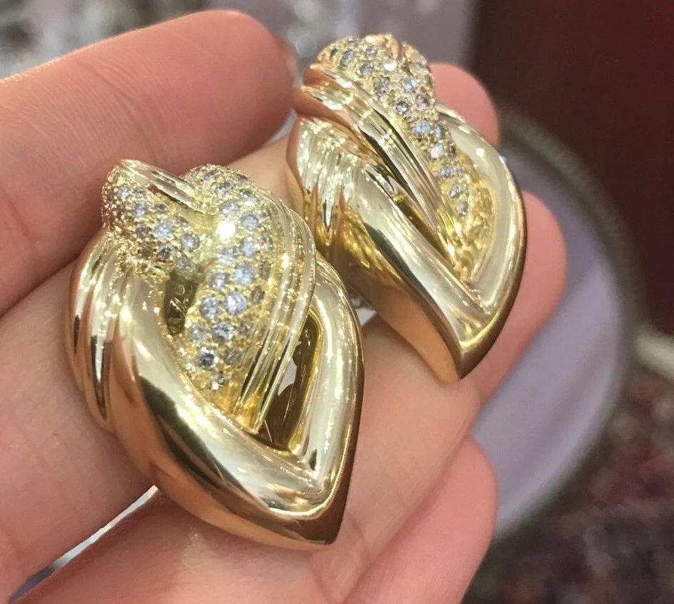 Aretes grandes con nudo de diamantes pavé de 2,00 quilates en oro amarillo de 18 quilates - HM1777AA