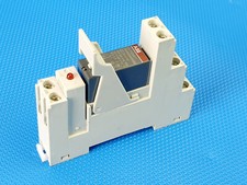 ABB CR-P024AC1 Relay 1SVR405650R0000 + Socket 1SVR405601R1000 | 24V AC