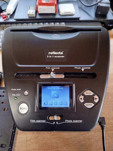 Scanner Reflecta 3-en-1 pour diapositives 35mm, négatifs et photos