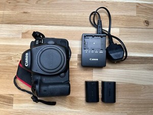 Canon EOS 5D Mark IV 30.4MP Digital SLR Camera - Black (Body Only)