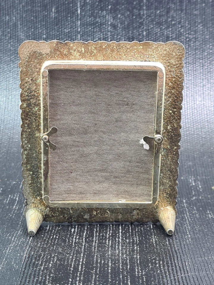 mini portafoto antico metallo argento 1000 cm interno cm 6 x 4,5 - Immagine 2 di 3