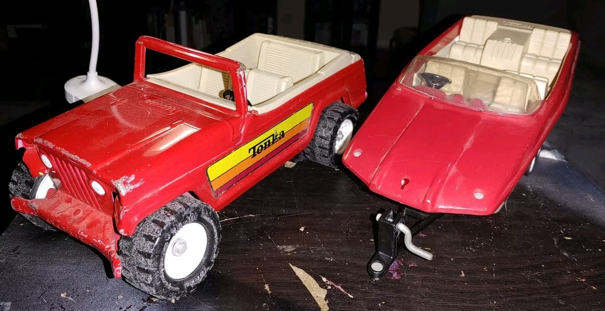 Vintage Red Tonka Jeep Jeepster - Tandem Trailer With Boat