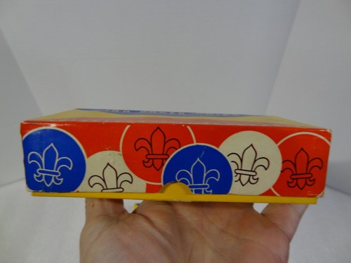 Vintage 300 Red White Blue Van Dyke Embossed Paper Fleur De Lis Poker Chips 1.5" - Picture 8 of 13