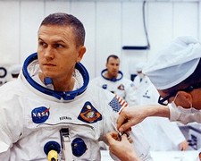APOLLO 8 ASTRONAUT FRANK BORMAN IN SPACESUIT PHOTOGRAPH PHOTO PRINT