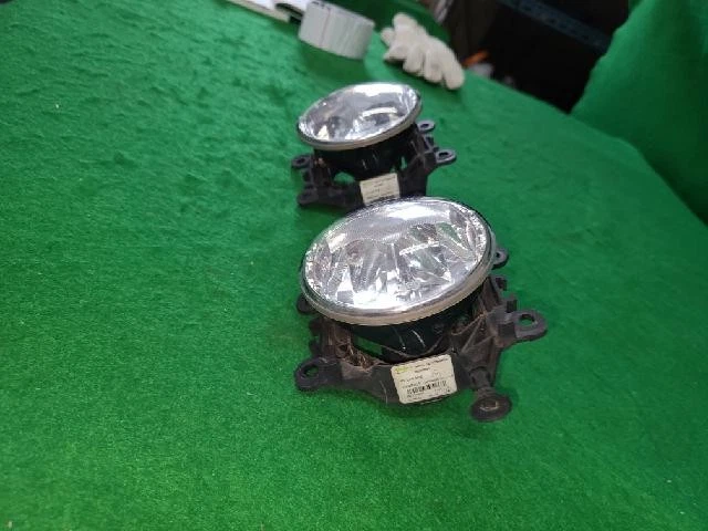 2013 Renault Fluence New SM3 LE Left Fog Light - Image 4 of 4