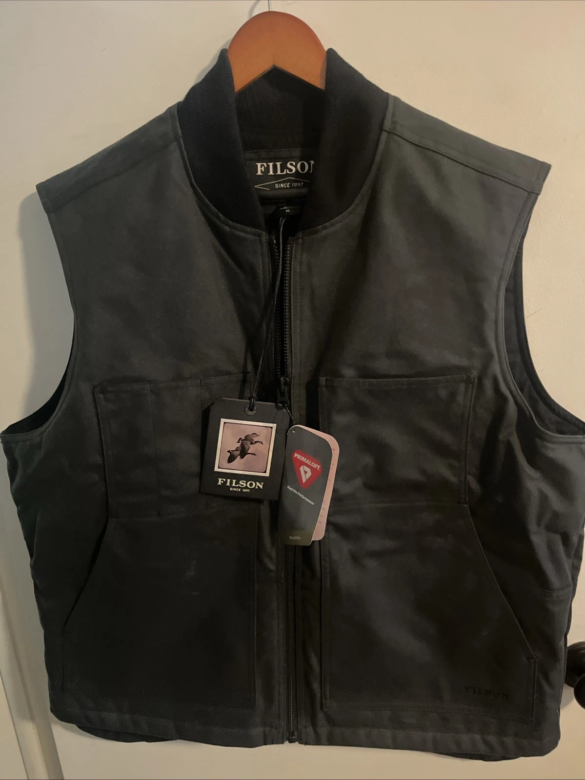 💥Filson NEW NWT Tin Cloth Insulated Wax Work Vest Mens Faded Black Primaloft XL
Opens in a new wind