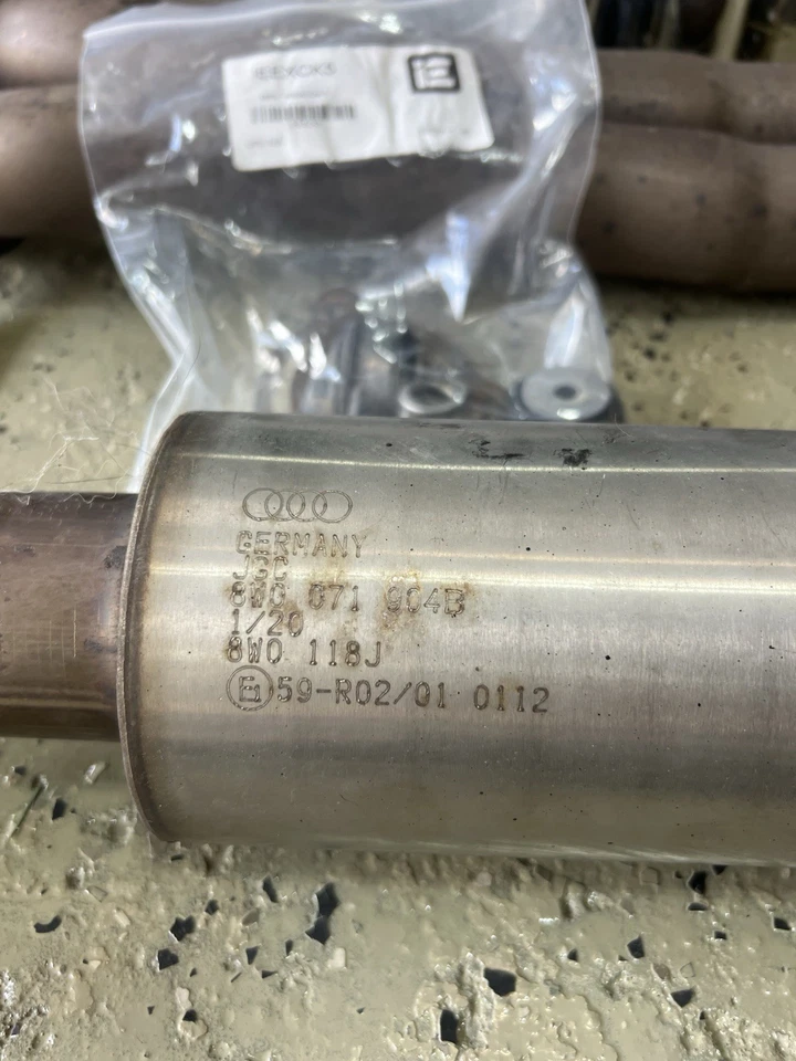 Audi S4 2019 B9 escape activo y resortes (piezas) Foto 2 de 4