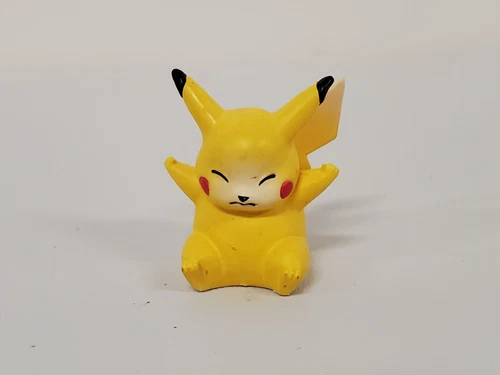 Vintage 90s Pikachu (sitting) TOMY CGTSJ Pokemon Mini Figure Toy