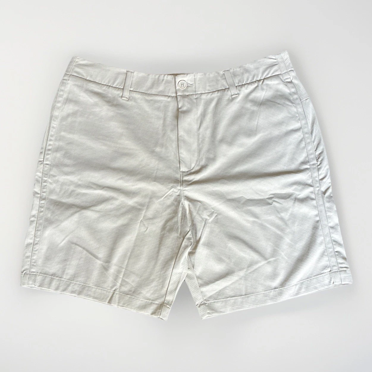 Under Armour UA Iso-Chill Airvent Khaki Golf Shorts Men’s Sz 38 NWT $80