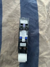 Q2020AFC SIEMENS TANDEM PLUG-IN CIRCUIT BREAKER. 20/20A (10kA 120V) COMBINATION