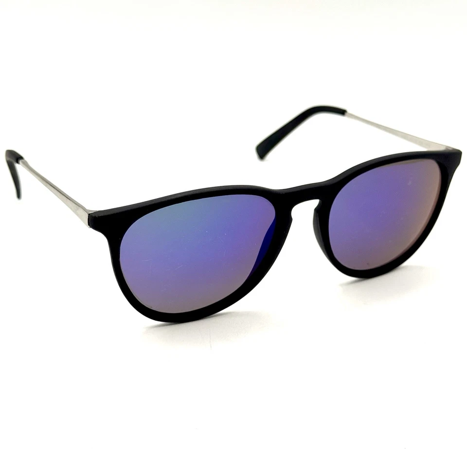 Gafas de sol de diseñador Foster Grant marco de metal negro y plateado lentes espejadas azules Foto 2 de 4