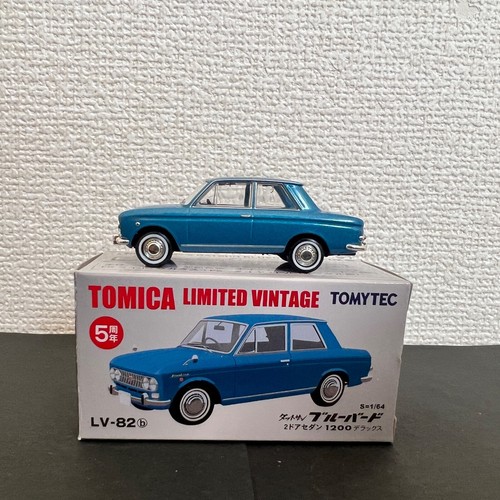 Tomica Limited Vintage LV-82b DATSUN BLUEBIRD 1200 DX