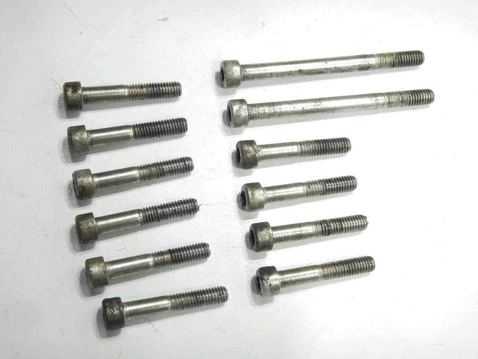 Болты полуразветвителя корпуса двигателя 1981 KTM 420 MX MXC mc - Изображение 3 из 3