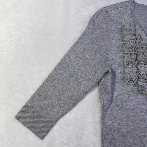 White House Black Market Women S Gray Snap Front 3/4 Sleeve 3D Roses Cardigan - Picture 5 of 20