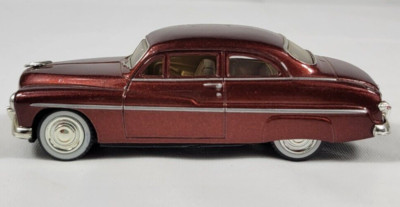 Motor Max 1949 Mercury Coupe Red Diecast Model Car Scale 1:43