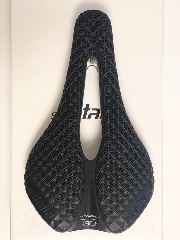selle italia Novus Evo Boost 3D L3 - 145mm Saddle, Perfect.