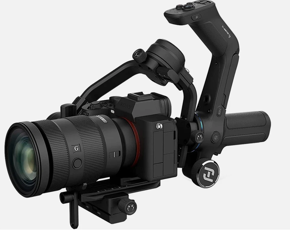 Cardán de mano Feiyutech SCORP C de 3 ejes para DSLR sin espejo ultra estable suave Foto 3 de 4