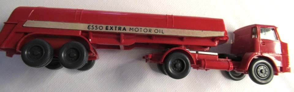 Wiking ESSO Tanksattelzug Henschel HS16, GK 790, CS 937 guter Zustand o. OVP