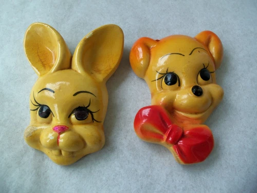 Vtg Teddy Bear Bunny Head Face Chalkware Kitsch Wall Plaques!  4" LONG!