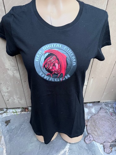 Red Digital Cinema Dragon Shootwear Camera Black TShirt - Juniors sz L