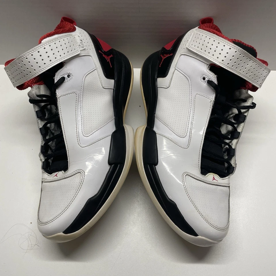 Air Jordan BCT Mid Blanco Rojo Negro Para Hombre Talla 13 Estilo # 454043-101 Foto 2 de 4