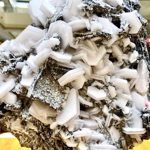 12.05LB Beautiful rare calcite clusters, specimen, Fujian, China+Bracket - Picture 7 of 17