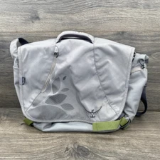 Osprey Camping & Hiking Daypacks Laptop Messenger Bags Size 15X12 Gray