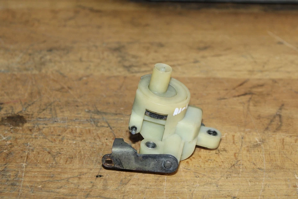 Válvula de transmisión reguladora de vacío mercedes w123 300td 300sd 300sdl 1230700046 Foto 4 de 4