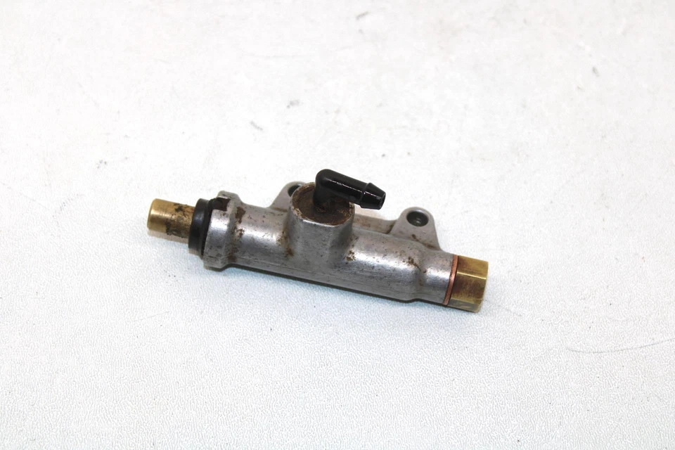 Polaris Sportsman 500 2004 OEM cilindro maestro de freno trasero 1910301 1911113 AP129 Foto 2 de 4