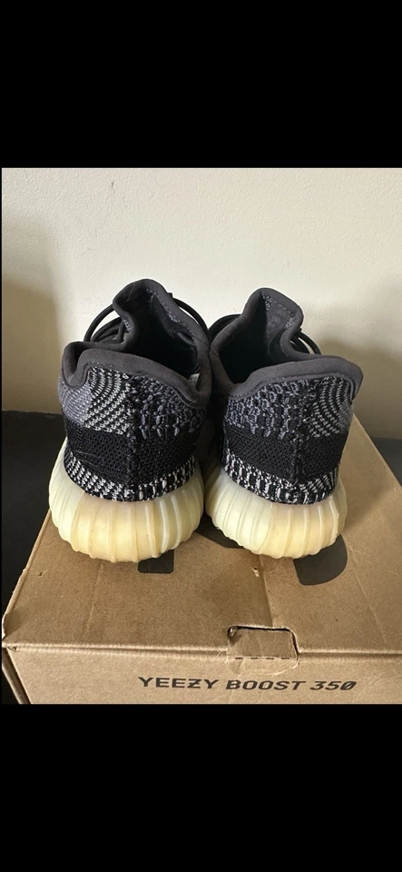 adidas Yeezy Boost Carbon 350 V2 - Image 3 of 4