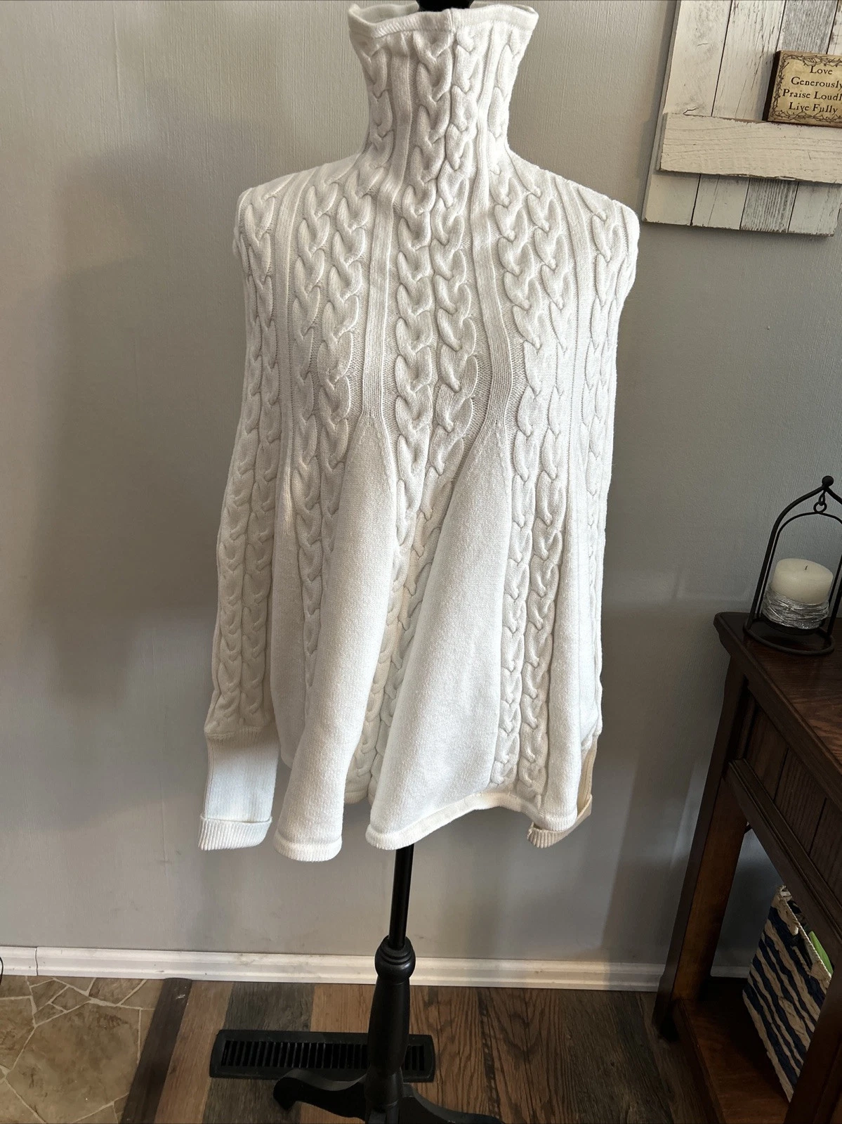 Sweet Generic M/l Rayon/poly Cable Knit Poncho Sweater Gorgeous Ivory
