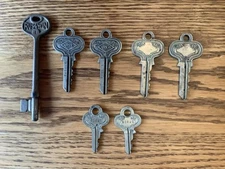 Old Vintage Russwin Keys Ornate Dragon Design Key Set 6 Rare Silver  1 copper