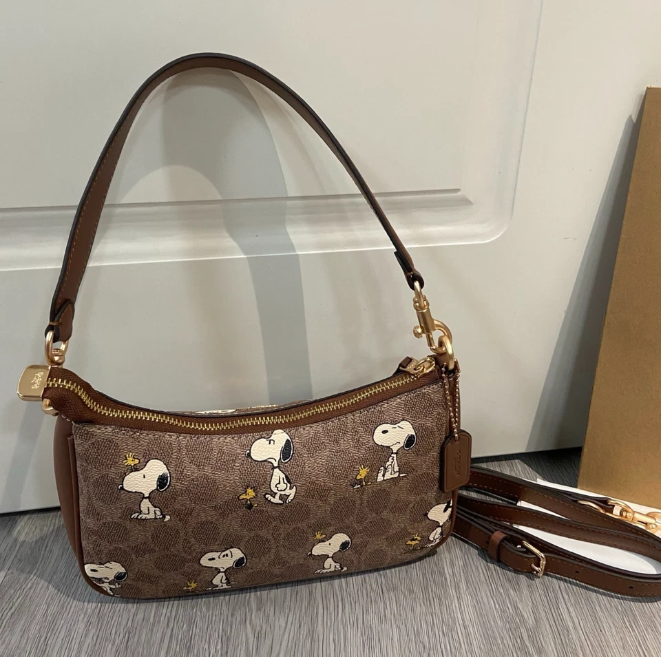 Новый с Ярлыками C.O.A.C.H арахис Тери наплечная сумка желтовато-коричневый коричневый Snoopy подпись холст CBJ88 - Изображение 2 из 4