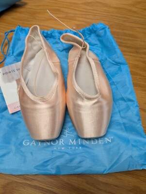 Gaynor Minden Pointe Shoes Classic Fit Blue Bag FLL NWT Ballet