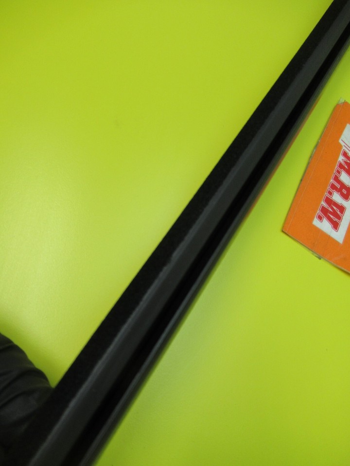 DOOR MOLDING DOOR GLASS RUBBER SEAL TRIM PASSENGER SIDE oe CIVIC 1620