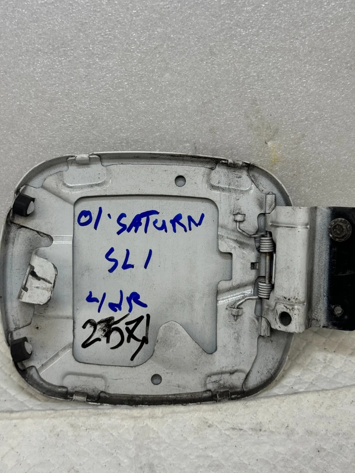 Saturn SL1 2001 tanque de combustible de gasolina tapa de puerta cubierta OEM (257/1) Foto 4 de 4