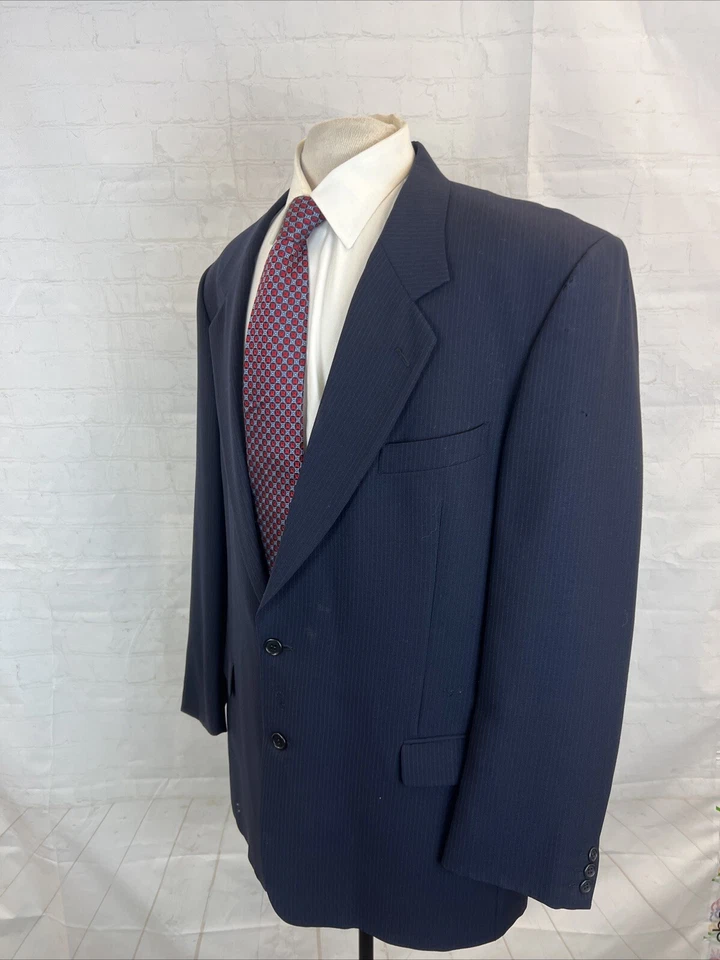 Traje de lana a rayas azul marino oscuro Valentino para hombre 46L 38X32 $3,295 Foto 3 de 4