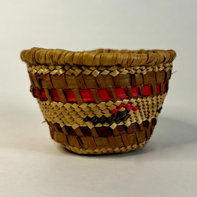 Small Northwest Coast Antique Native American Basket/Quileute Tribe