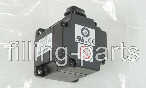 1PC NEW IN BOX Yaskawa SGMPS-01ACA21 AC Servo Motor - Picture 3 of 3