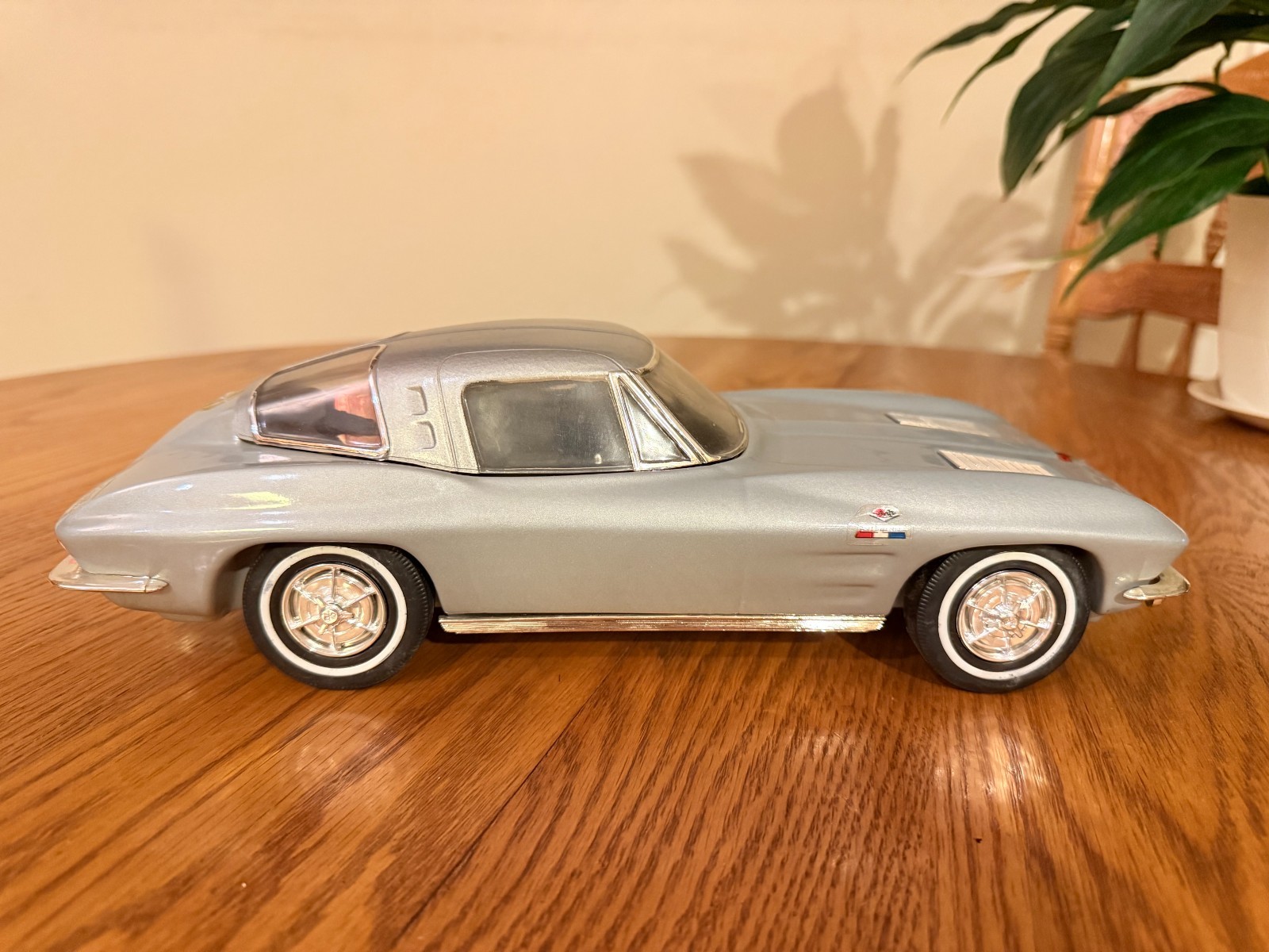 Jim Beam 1963 Silver Stingray Corvette - EMPTY 1987 Decanter, Excellent Value!