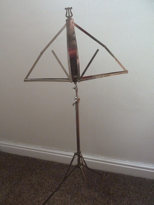 K&M Konig & Meyer ADJUSTABLE FOLDING Music Notes Stand-Silver-Rusty around