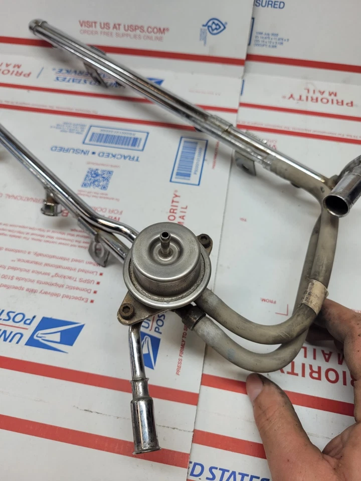 1992-1996 Ford F150 F250 Bronco 5.8 351 V8 Fuel Injection Rail F6TE 9F792 Nice!! - Image 4 of 4