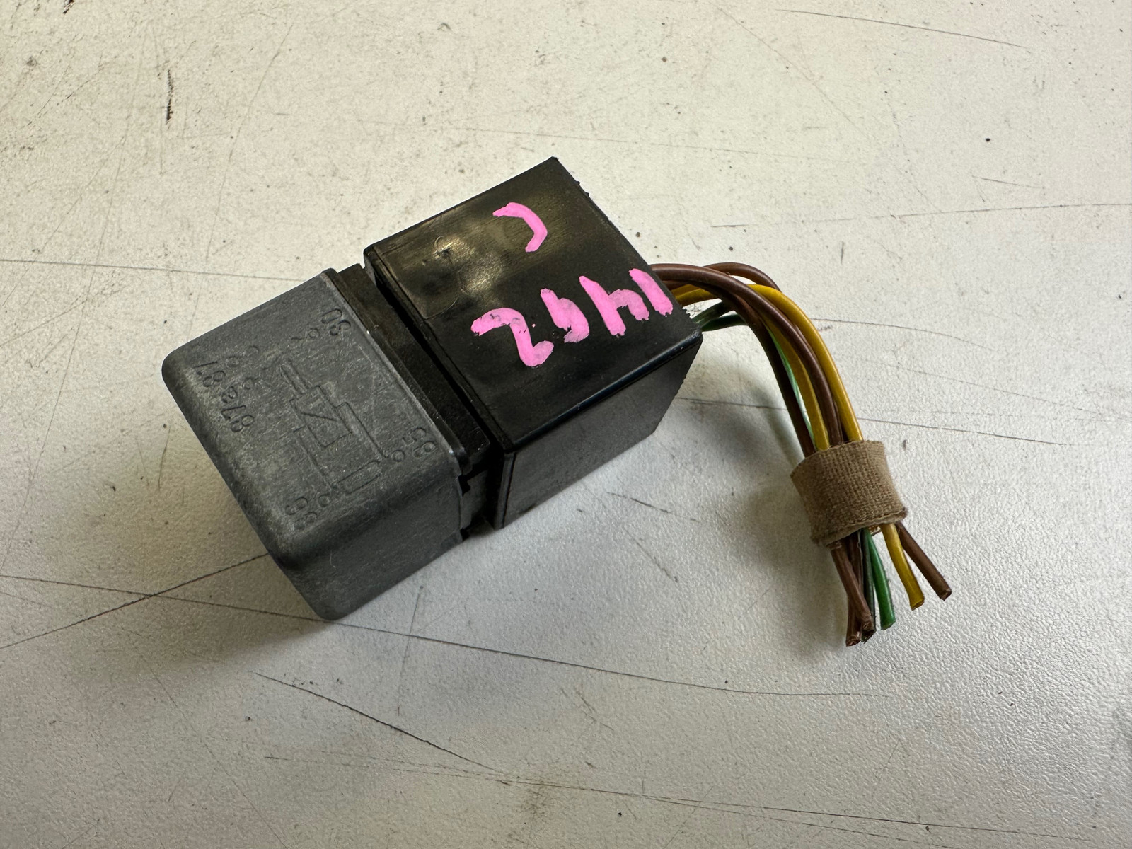 BMW 325i 12V 20/30A Fuel Pump Relay E30 84-92 OEM BOSCH 0332204401 318i