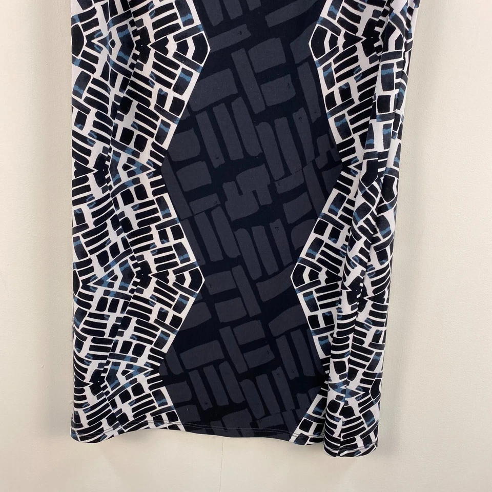 Vestido mediano Alfani para mujer negro gris geométrico sin mangas tejido cuello con cuentas 10050 Foto 2 de 4